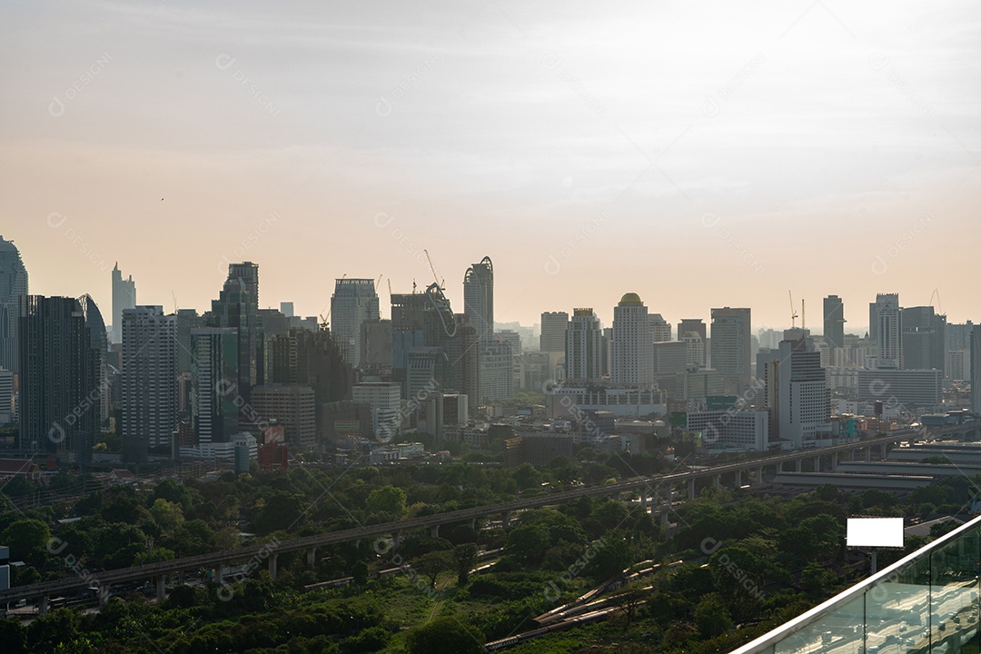 Skyline da cidade e arranha-céus Bangkok Tailândia. Bela vista em Bangkok