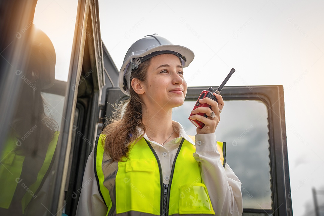 Feminino Foreman Dirija uma empilhadeira de carga de contêiner de empilhadeira