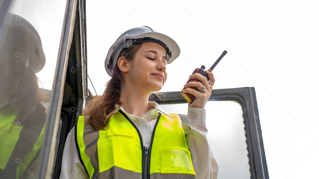 Feminino Foreman Dirija uma empilhadeira de carga de contêiner de empilhadeira