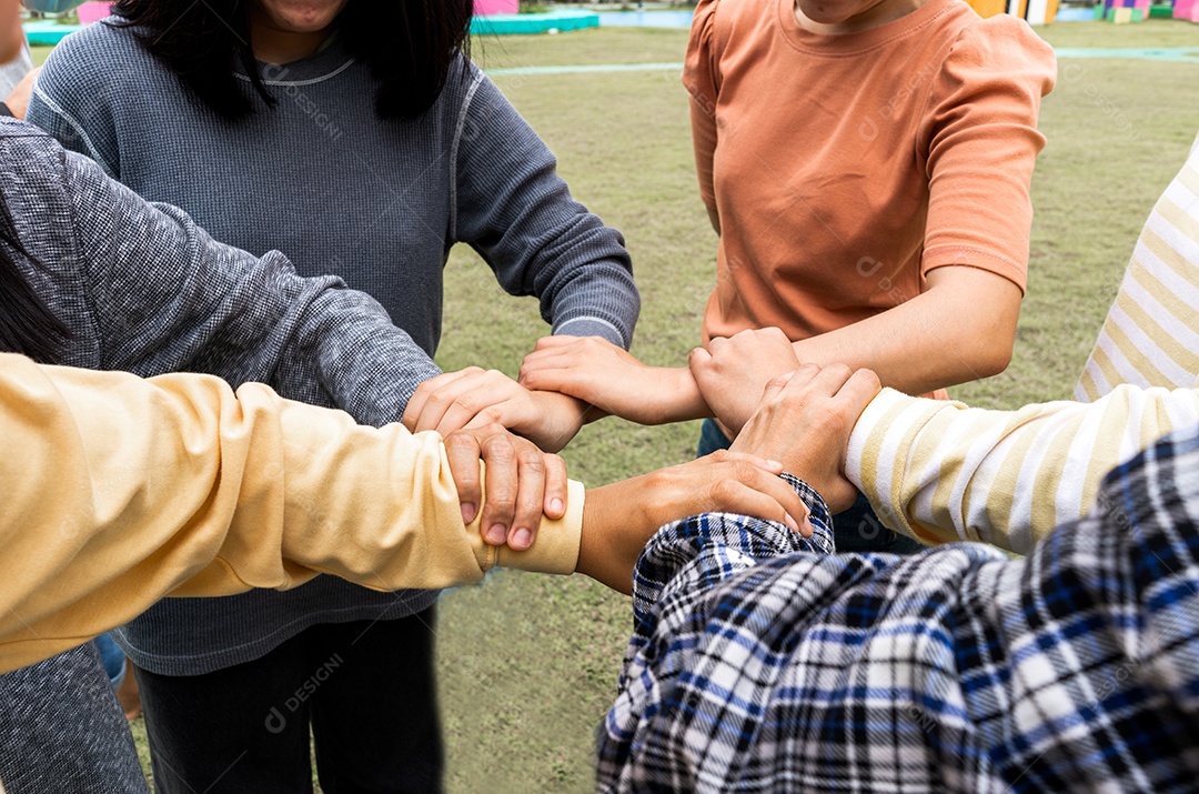 Equipe Mãos Empatia Confiança Parceria de parceiros crescer conectar parceiro de negócios e integração de conexão conceito de inicialização Trabalho em equipe de empatia.