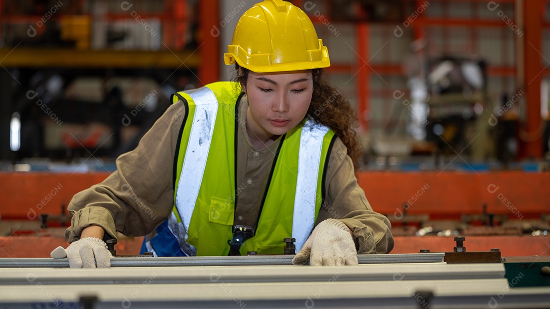 Trabalhador factorial da indústria pesada da Ásia
