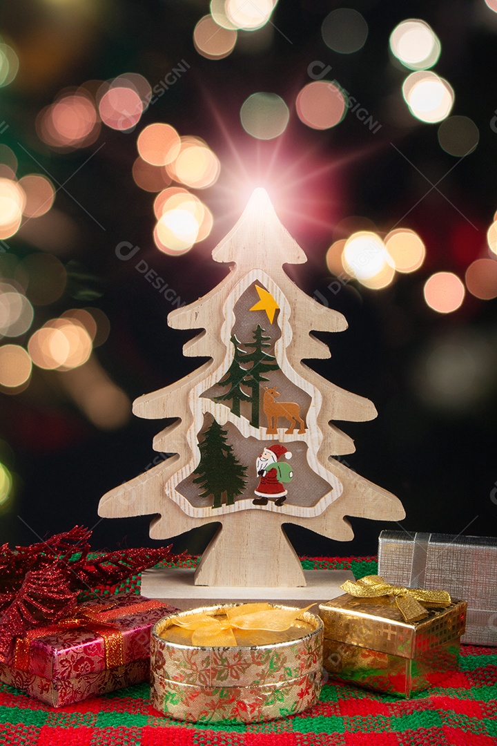 Decoração de Papai Noel com fundo de luzes. festa de Natal