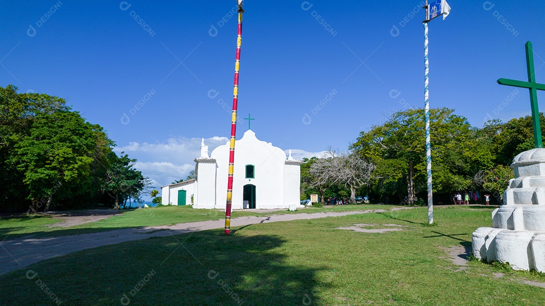 Vista aérea de Trancoso, Porto Seguro, Bahia, Brasil. Pequena capela no centro histórico de Trancoso