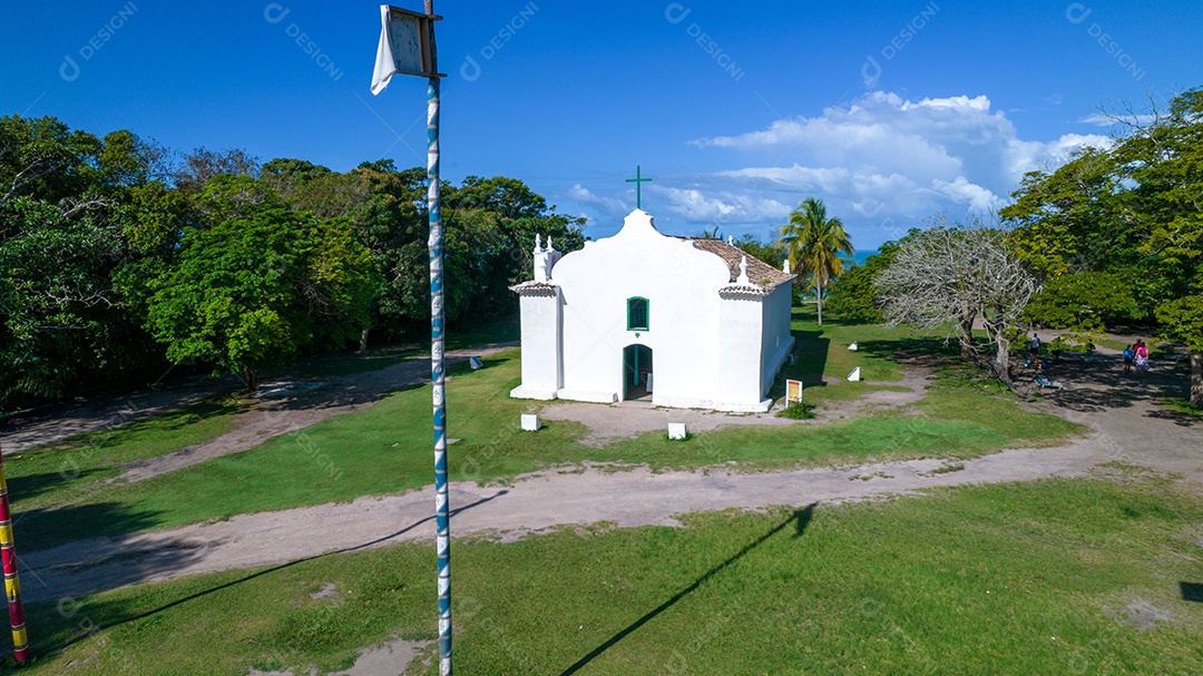 Vista aérea de Trancoso, Porto Seguro, Bahia, Brasil. Pequena capela no centro histórico de Trancoso