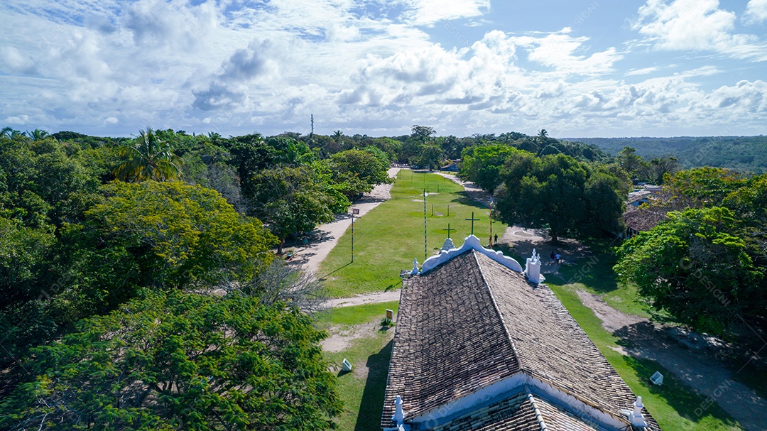 Vista aérea de Trancoso, Porto Seguro, Bahia, Brasil. Pequena capela no centro histórico de Trancoso