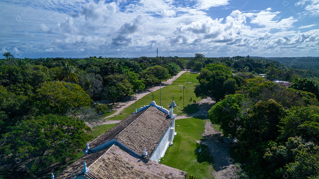 Vista aérea de Trancoso, Porto Seguro, Bahia, Brasil. Pequena capela no centro histórico de Trancoso