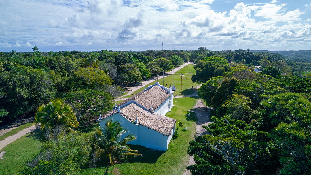 Vista aérea de Trancoso, Porto Seguro, Bahia, Brasil. Pequena capela no centro histórico de Trancoso