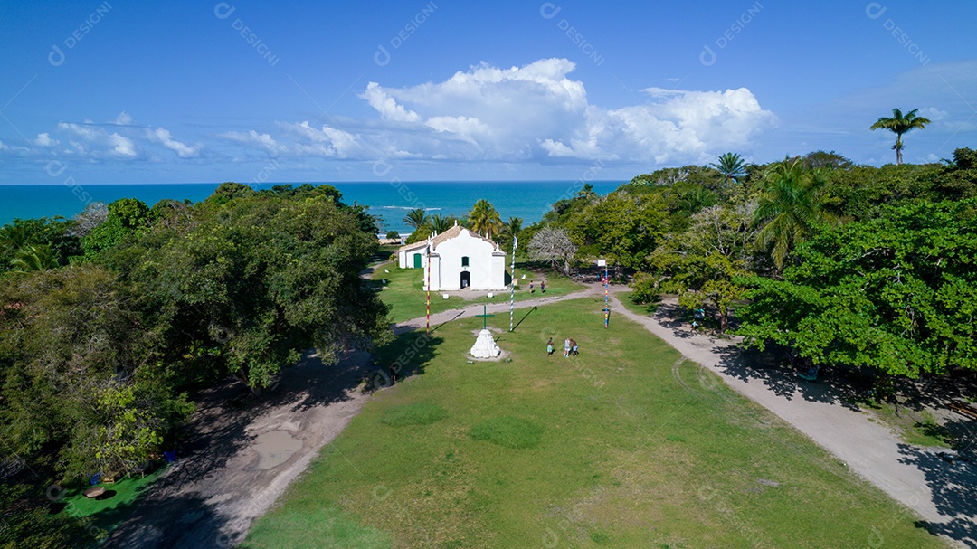 Vista aérea de Trancoso, Porto Seguro, Bahia, Brasil. Pequena capela no centro histórico de Trancoso