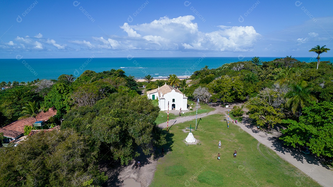 Vista aérea de Trancoso, Porto Seguro, Bahia, Brasil. Pequena capela no centro histórico de Trancoso