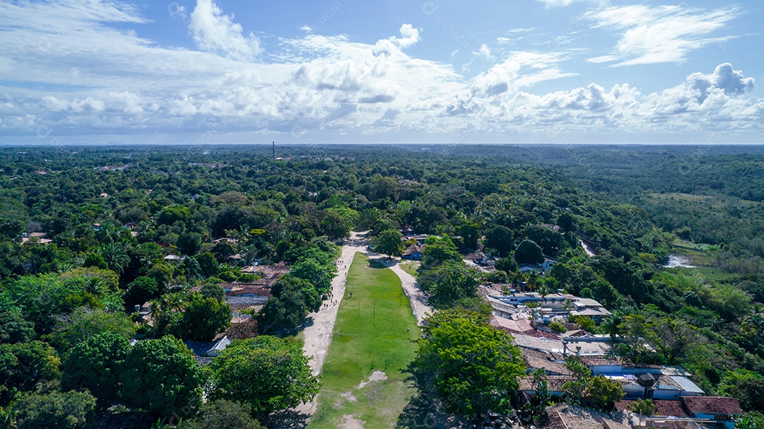 Vista aérea de Trancoso, Porto Seguro, Bahia, Brasil. Pequena capela no centro histórico de Trancoso