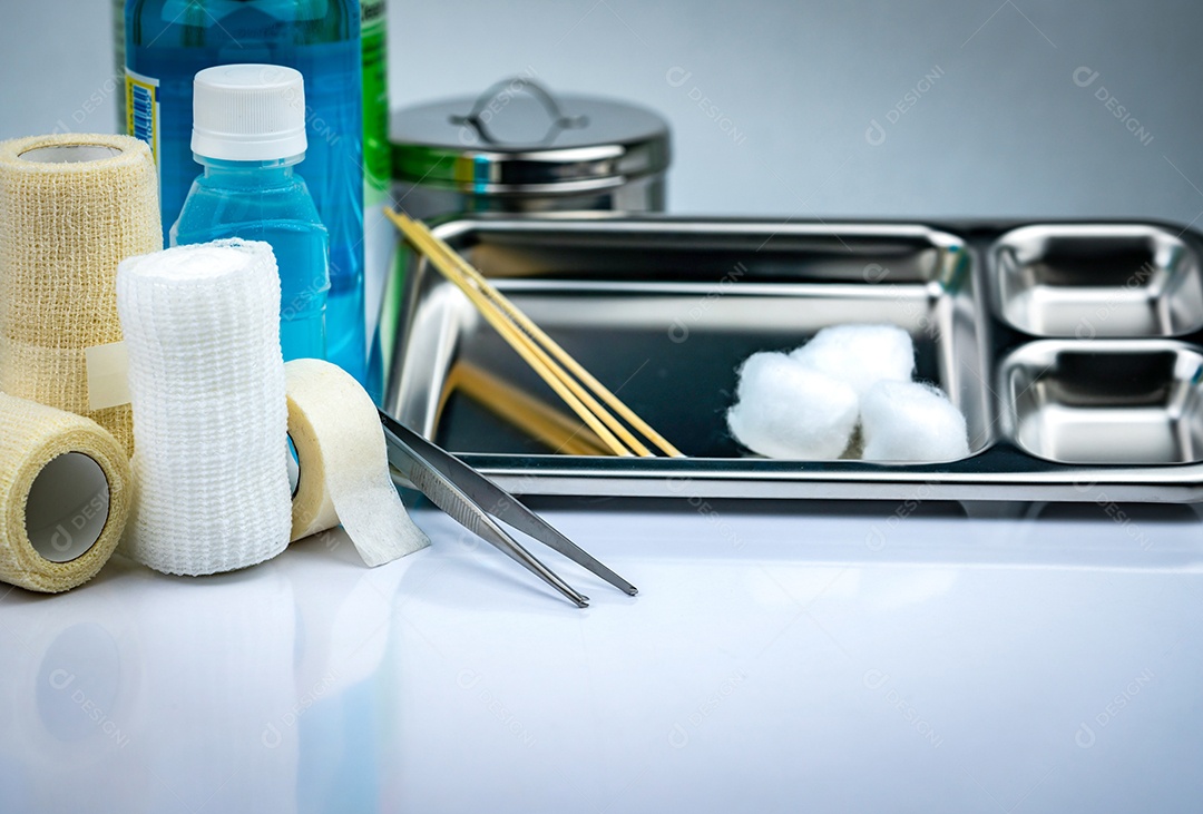 Conjunto de curativos para tratamento de feridas e placa de aço inoxidável, fórceps