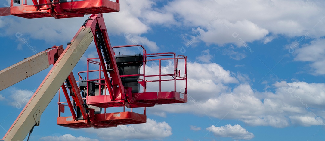 Elevador de lança articulada. Plataforma elevatória aérea. Vida útil da lança telescópica