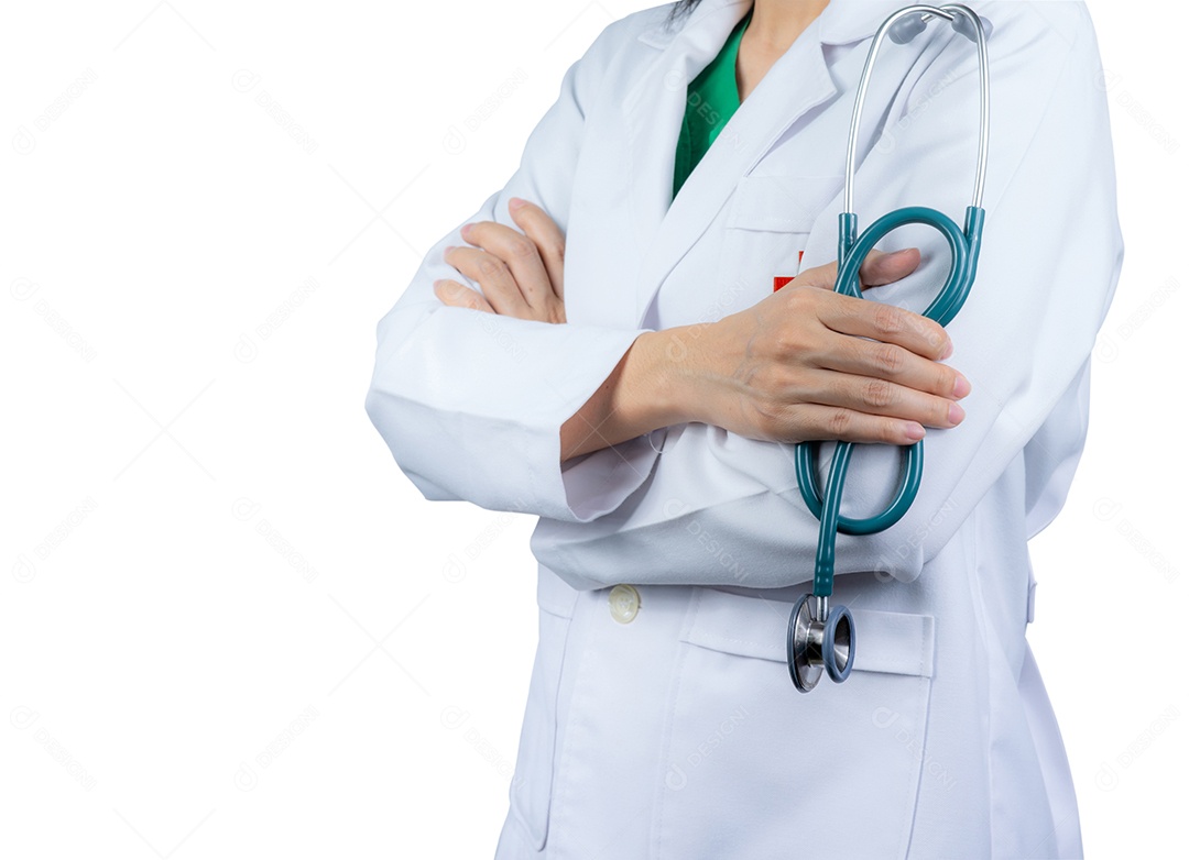 Médico especialista em cardiologista usa uniforme branco.