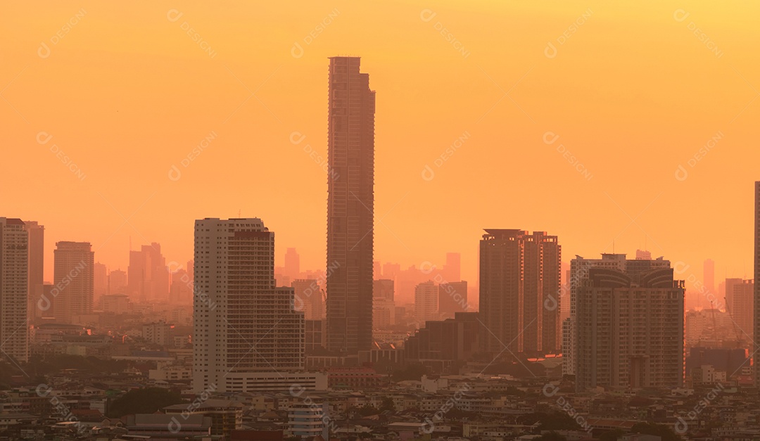 Poluição do ar. A poluição atmosférica e a poeira fina da cidade coberta