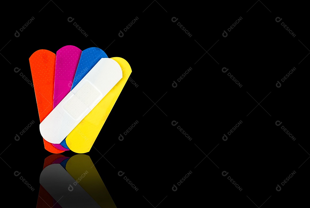 Detalhe de tiro macro de curativo de primeiros socorros com almofada antiaderente