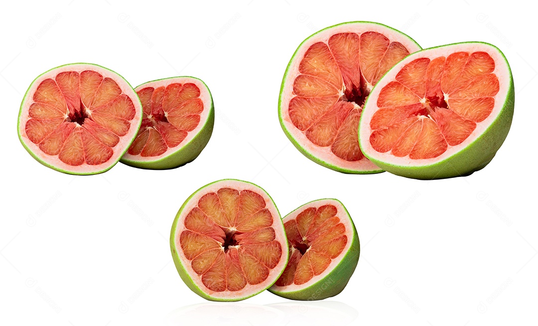 Pomelo vermelho isolado no fundo branco. Pomelo de rubi da Tailândia