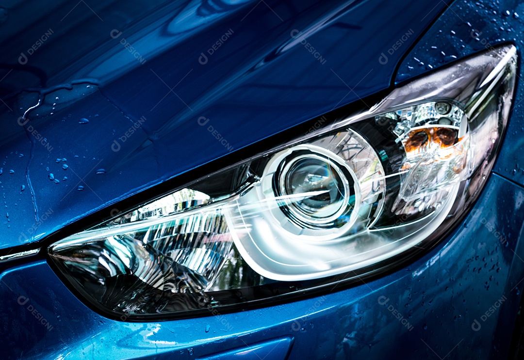 Carro SUV compacto azul com esporte e lavagem de design moderno