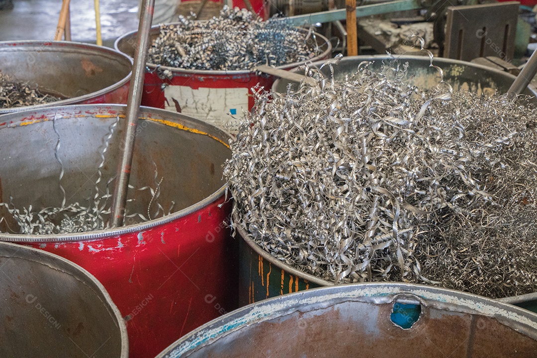 Escarpa de aço em espiral torcida fechada, reciclar metal para o fundo da indústria