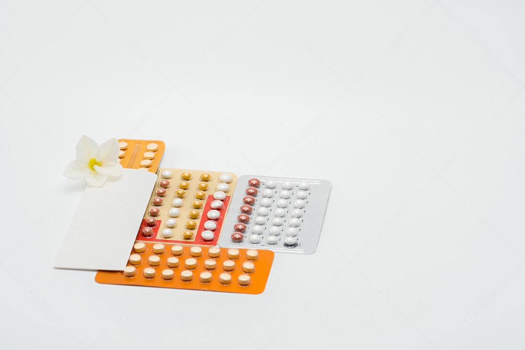 Pílulas anticoncepcionais ou pílula anticoncepcional com caixa de papel