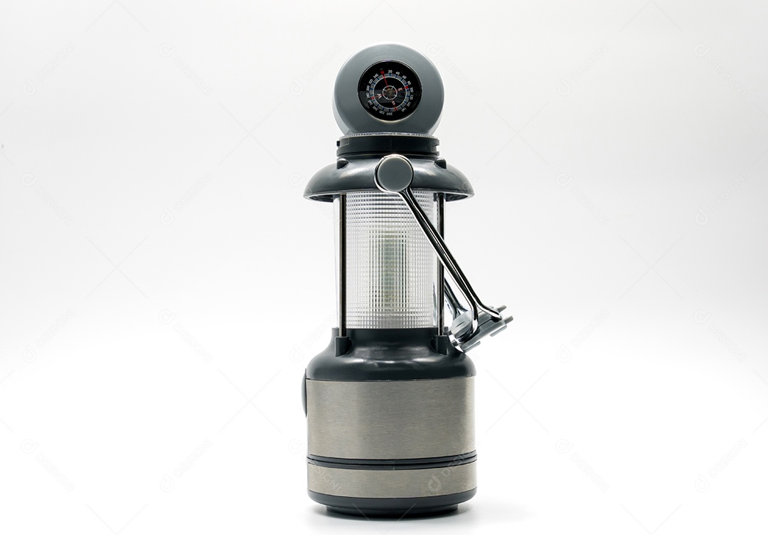 Lâmpada de acampamento com design preto, branco e cinza isolado no fundo branco, bússola, alça