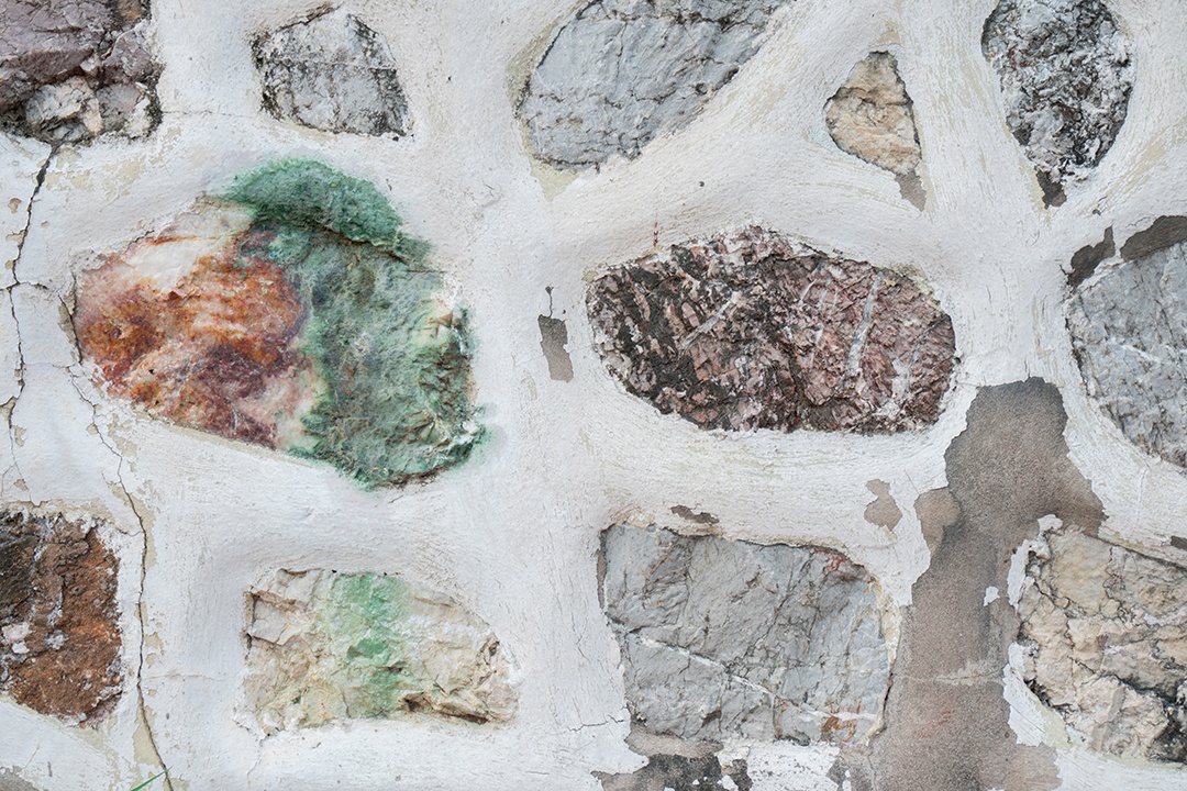 Muro de pedra em concreto