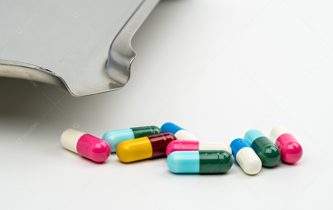 Colorido de pílulas de cápsulas antibióticas