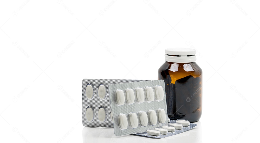 Cápsula de vitaminas em frasco de vidro âmbar com rótulo em branco