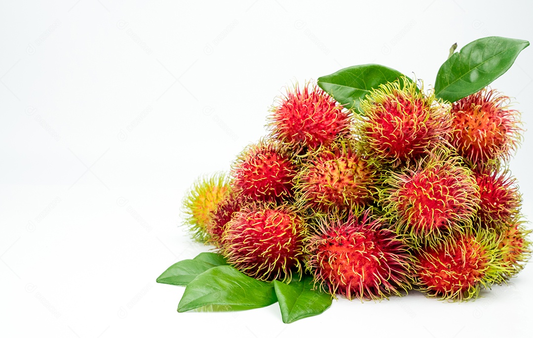 Rambutan maduro vermelho fresco (Nephelium lappaceum)