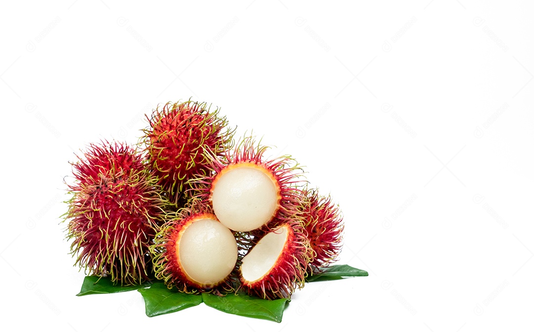 Aproximação do rambutan maduro vermelho fresco (Nephelium lappaceum)