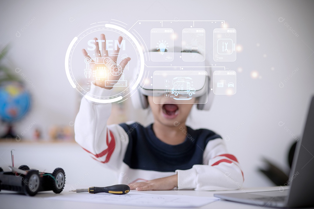 Crianças da escola STEM aprendendo tecnologia de educação construindo robô carro