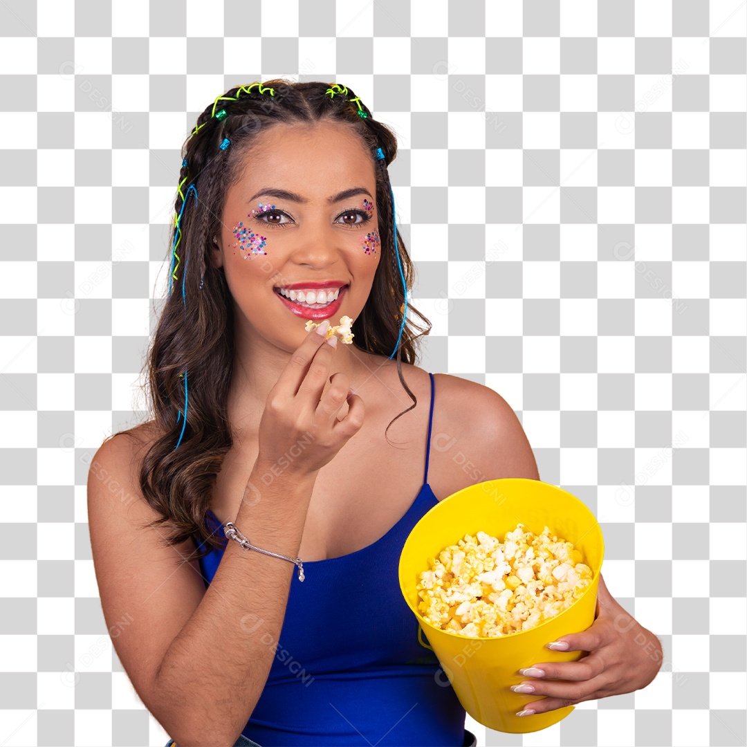 Linda jovem morena torcendo pela brasil e comendo pipoca PNG Transparente