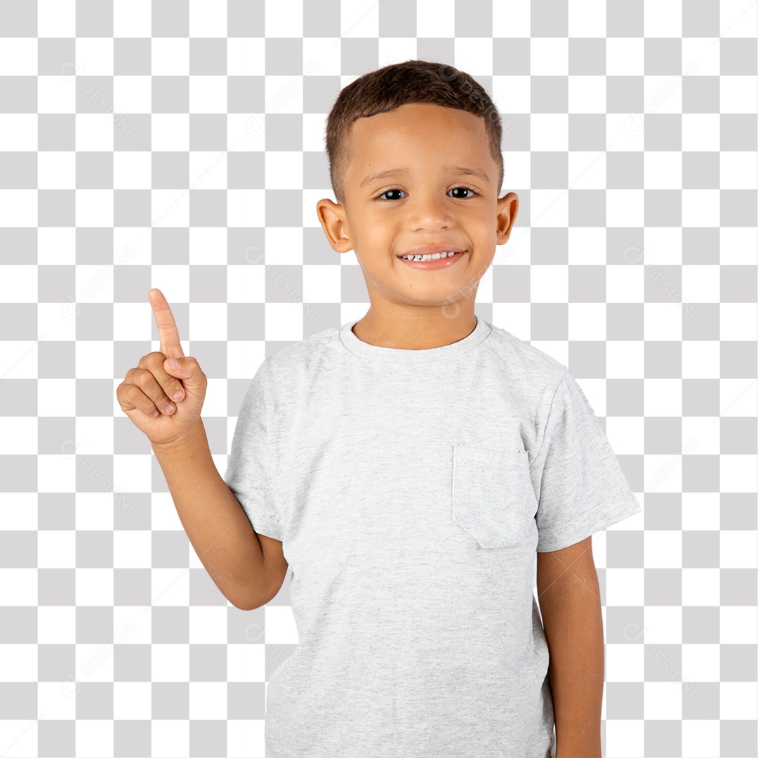 Menino de Camisa Cinza Sorrindo e Apontando para Cima