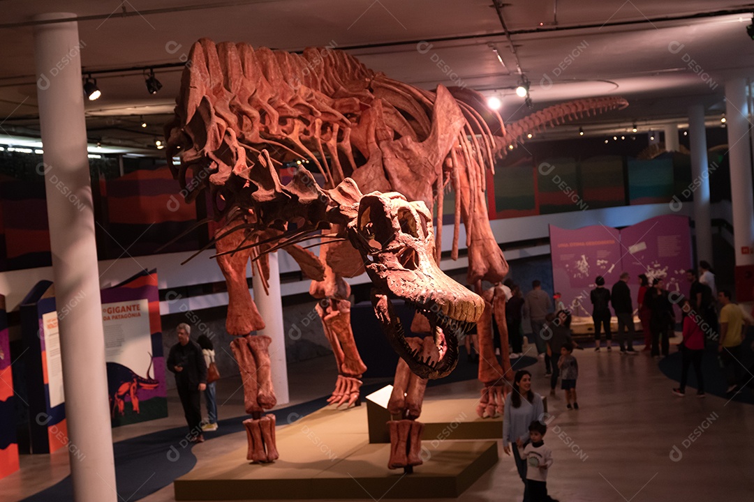 Esqueleto de Patagotitan na Expo Dinosaurs - Patagotitan, o maior dinossauro do mundo