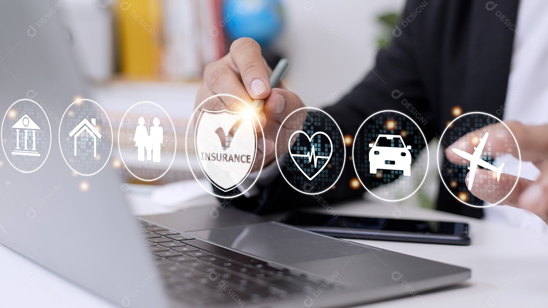Seguro online na tela virtual. Vida, carro, propriedade, saúde