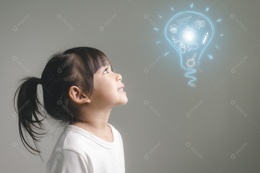 Ideia criativa Conceito de ideia e inovação Novo conceito 2022