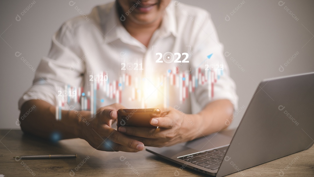 Ano de crescimento futuro corporativo do empresário de 2021 a 2022. Planejamento