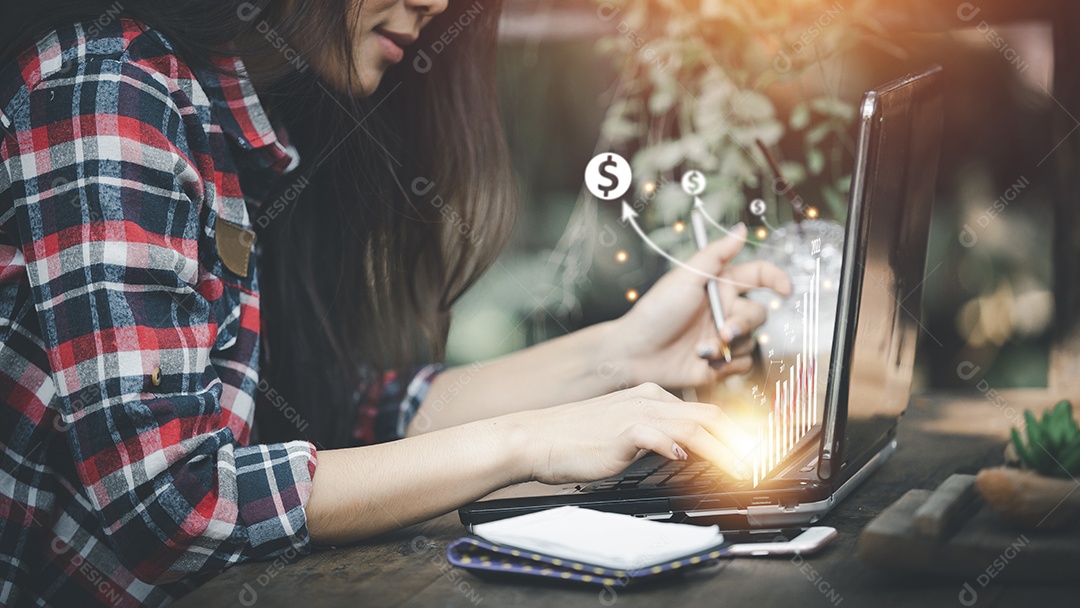 Conceito de busca de emprego, encontre sua carreira, mulher olhando para o site online