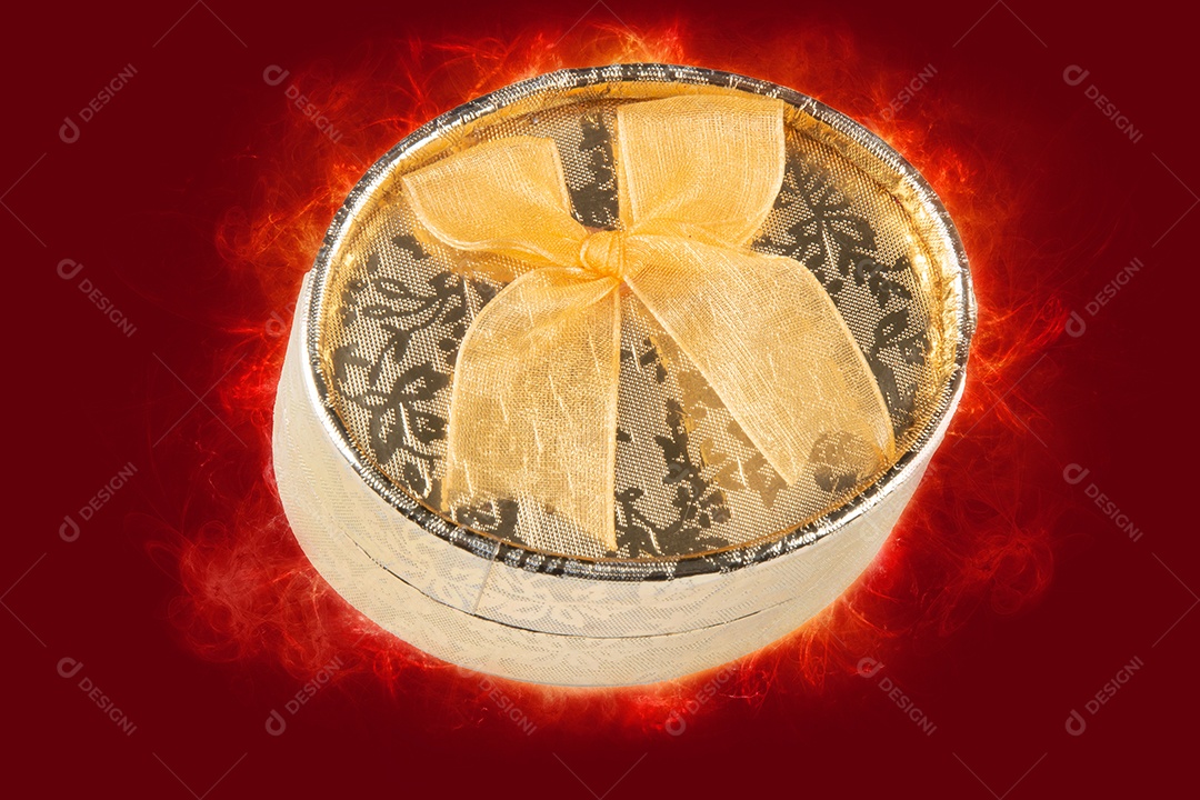 Caixa de presente dourada. Presente de Natal. festa de Natal.