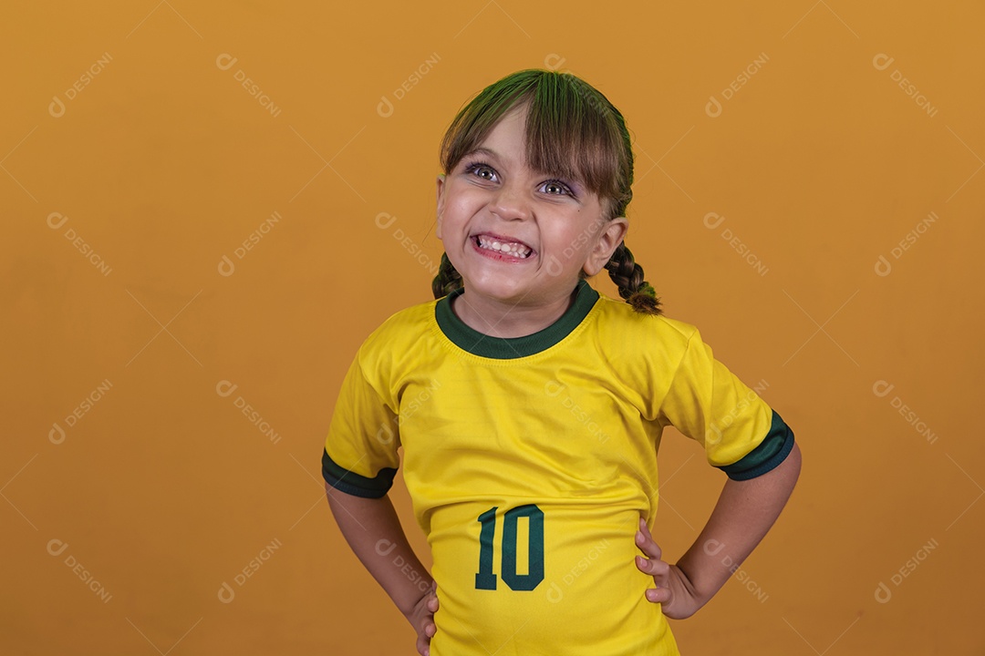 Linda menina criança torcedora brasileira