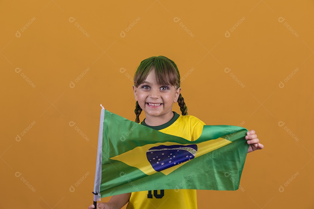 Linda menina criança torcedora brasileira