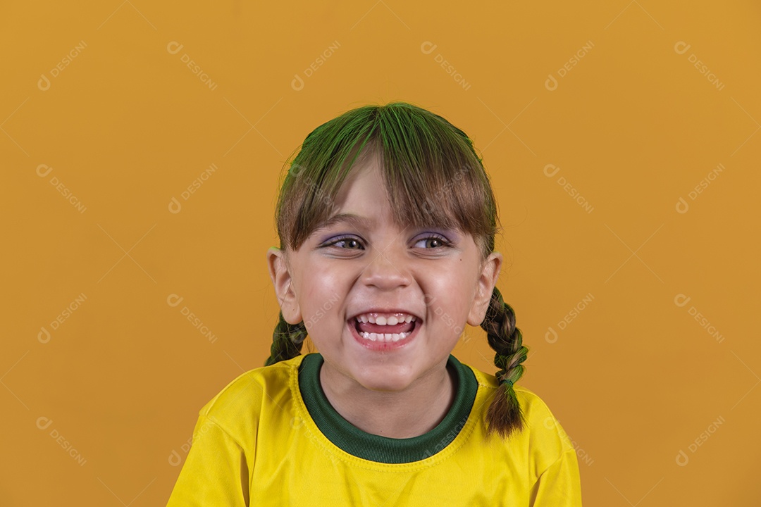 Linda menina criança torcedora brasileira