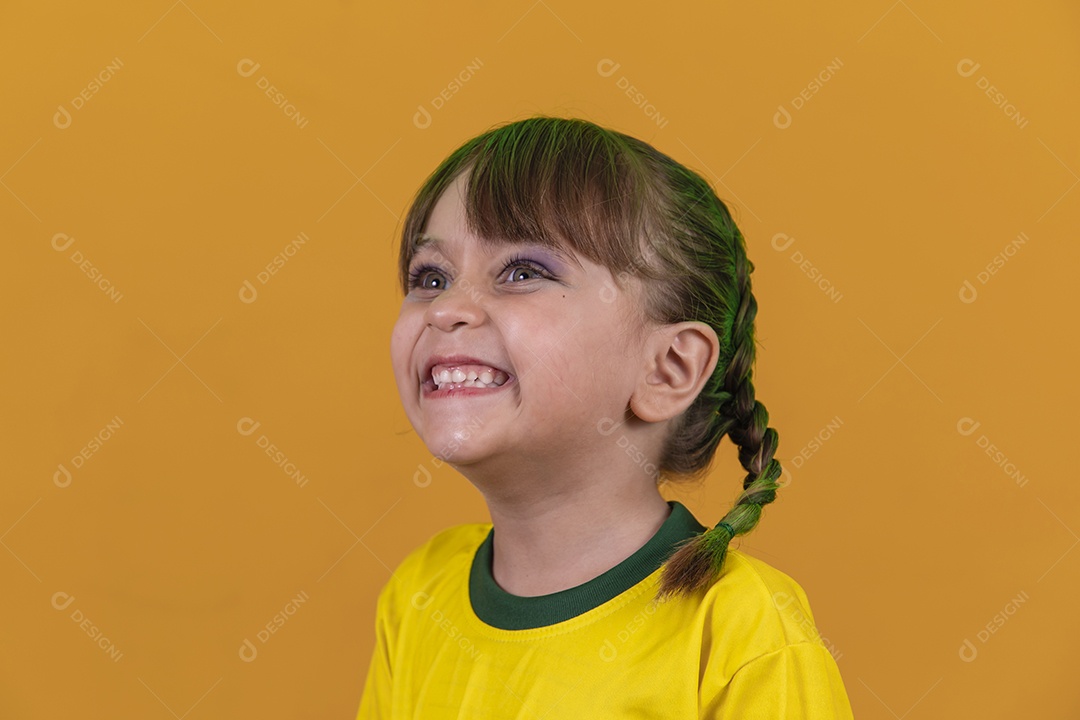 Linda menina criança torcedora brasileira