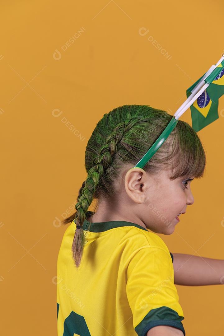 Linda menina criança torcedora brasileira