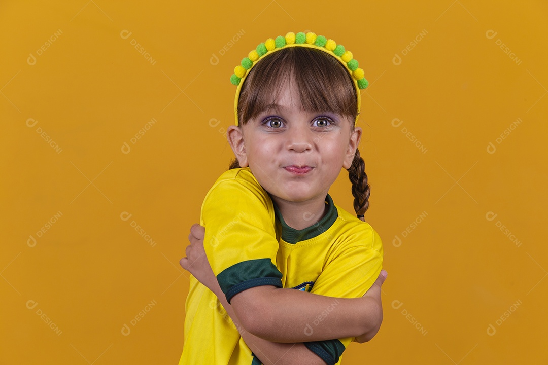 Linda menina criança torcedora brasileira