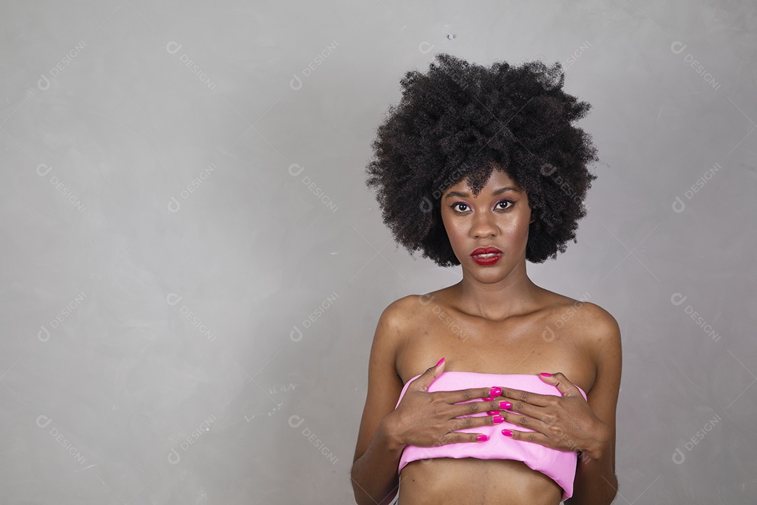 Linda mulher Tampado peito Conceito Câncer de mama outubro rosa