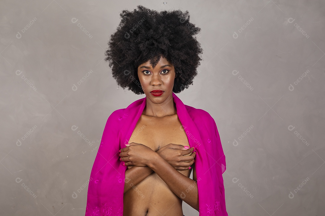 Linda mulher Tampado peito Conceito Câncer de mama outubro rosa