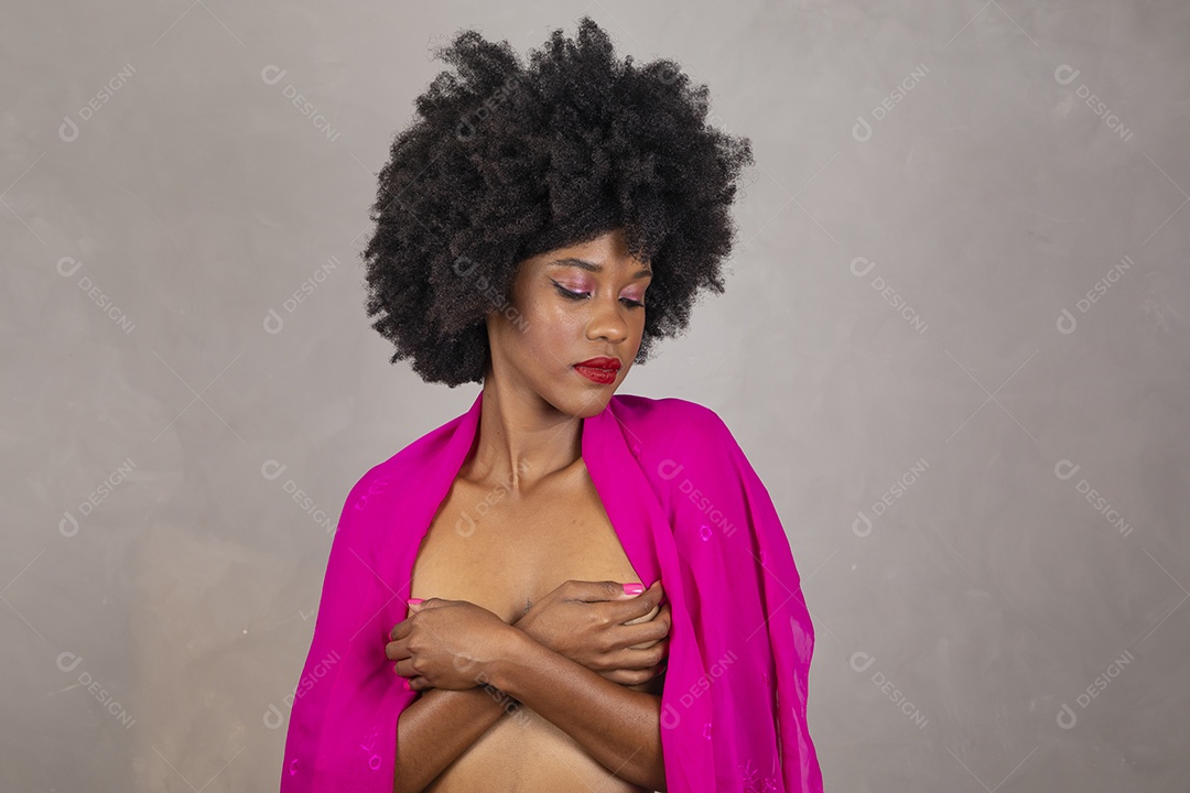 Linda mulher Tampado peito Conceito Câncer de mama outubro rosa