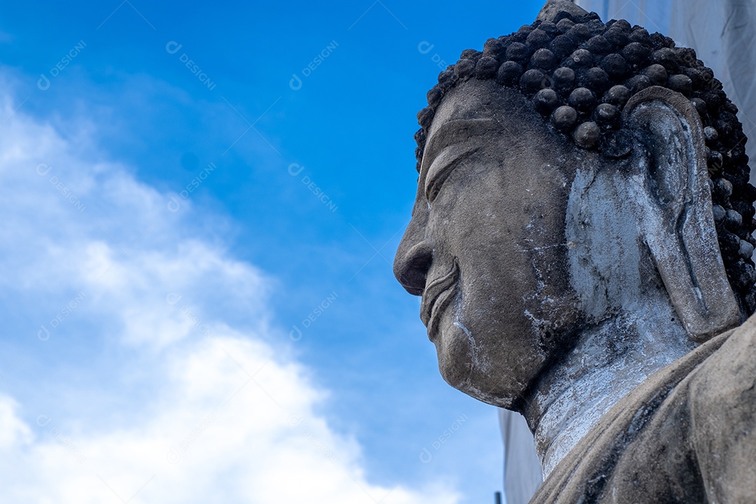 Céu azul visão abaixo estatua buda Monumento