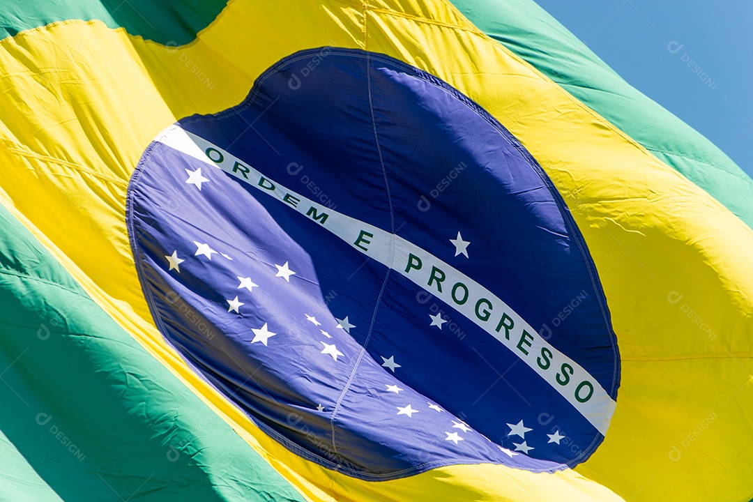 Bandeira brasileira ao ar livre no Rio de Janeiro Brasil.