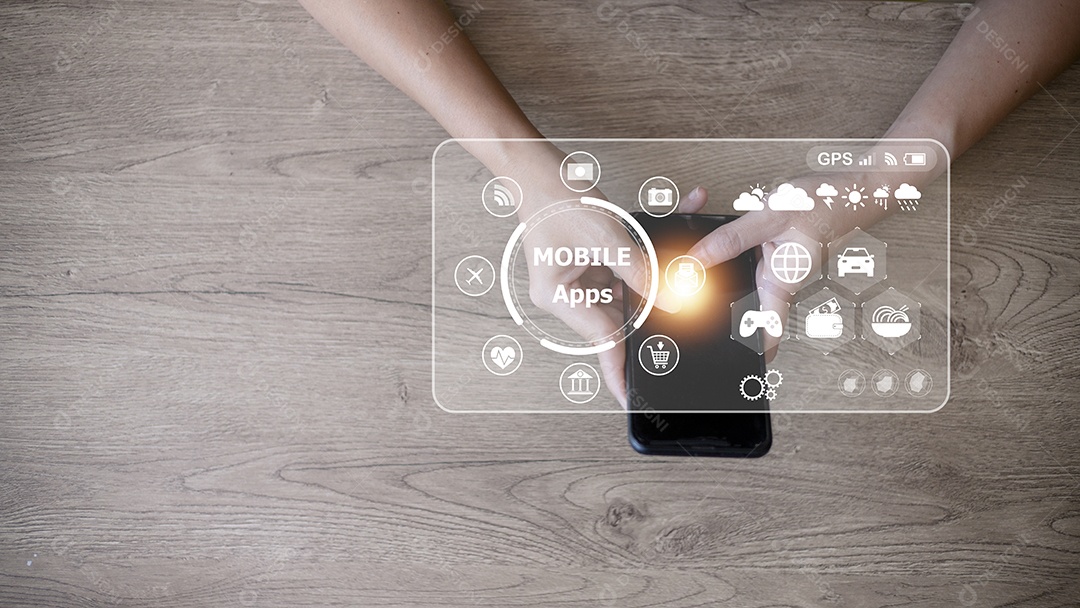 Conceito de aplicativos móveis Mãos de mulher de negócios segurando sm de tela sensível ao toque